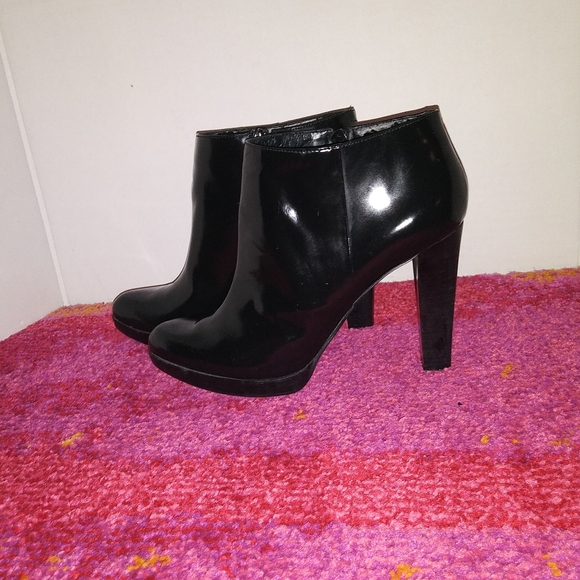 Nine West "Joydon" Bootie - Picture 5 of 12